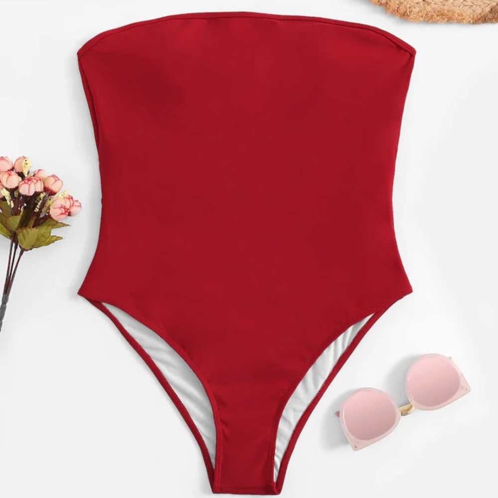 NWOT Red Strapless One Piece Swimsuit ❤️💋